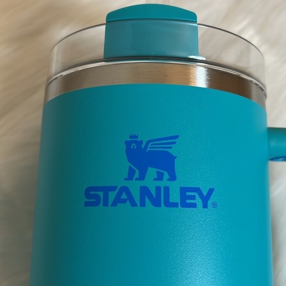 Stanley Aqua 40 oz Stainless Steel H2.0 FlowState Quencher Tumbler - Picture 7 of 8